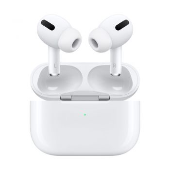 Apple AirPods Pro With Wireless Charging Case